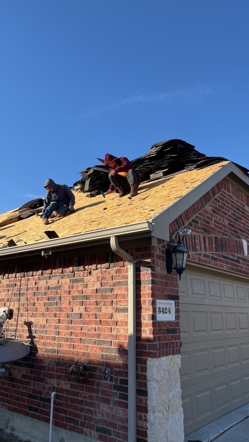 New flashing being fitted during the roof replacement in Melissa, TX