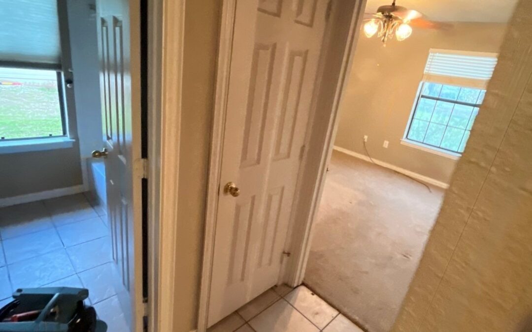 Toilet Leak Emergency Water Extraction and Carpet Removal in Oak Point