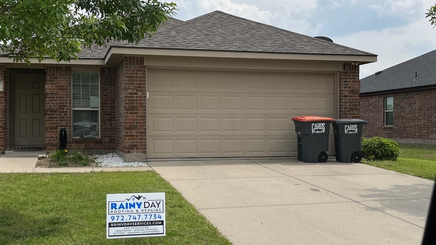 Completed roof replacement in Anna, TX with new architectural shingles, front of the home